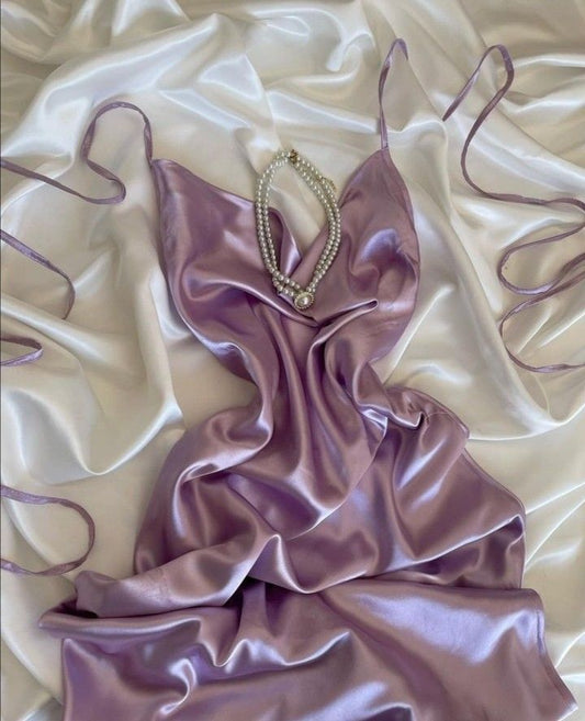 Robe de soirée longue en satin de soie lilas à bretelles spaghetti et ligne A C2976