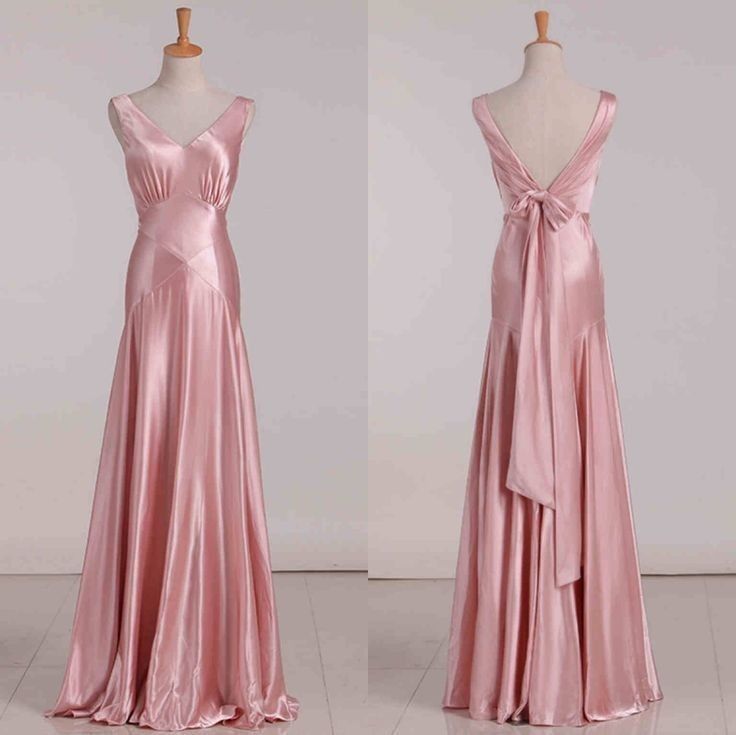 Superbe robe de soirée sirène en satin à décolleté en V et perles C3029