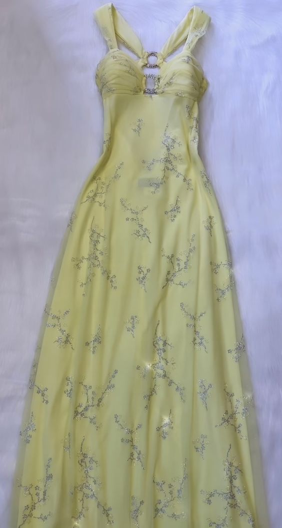 Superbe robe de soirée longue en tulle jaune à bretelles trapèze C3038