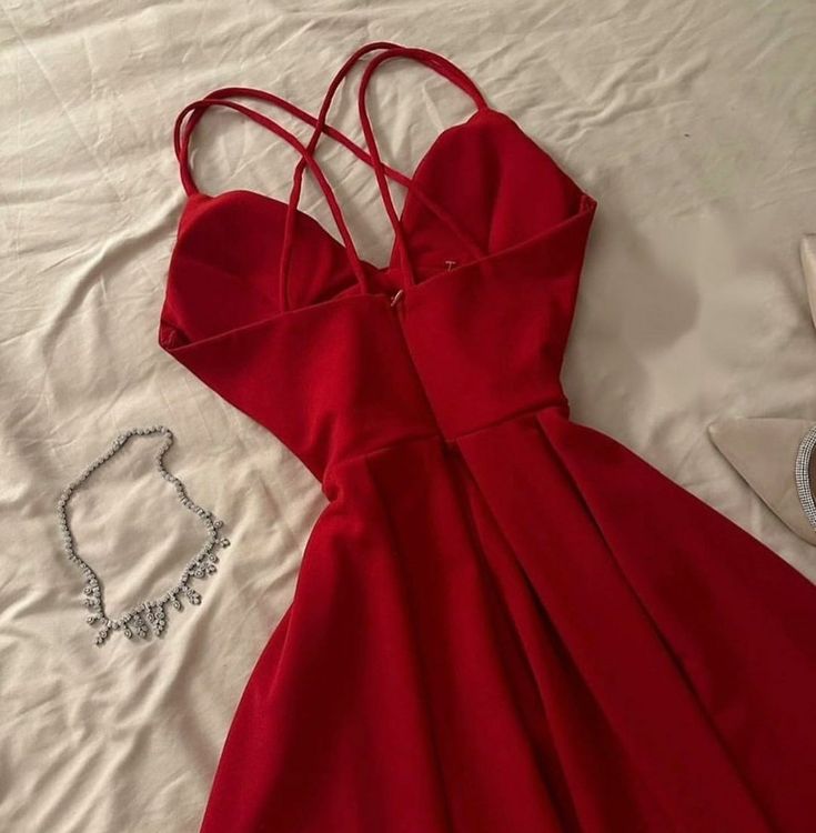 Superbe robe de soirée rouge à bretelles spaghetti et ligne A, longueur genou, robe d'invitée de mariage, C3043