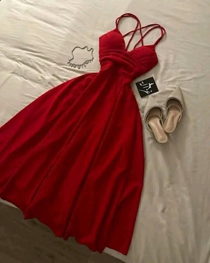 Superbe robe de soirée rouge à bretelles spaghetti et ligne A, longueur genou, robe d'invitée de mariage, C3043