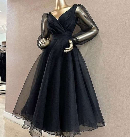 Robe de soirée modeste en tulle noir à manches longues et décolleté en V C3071