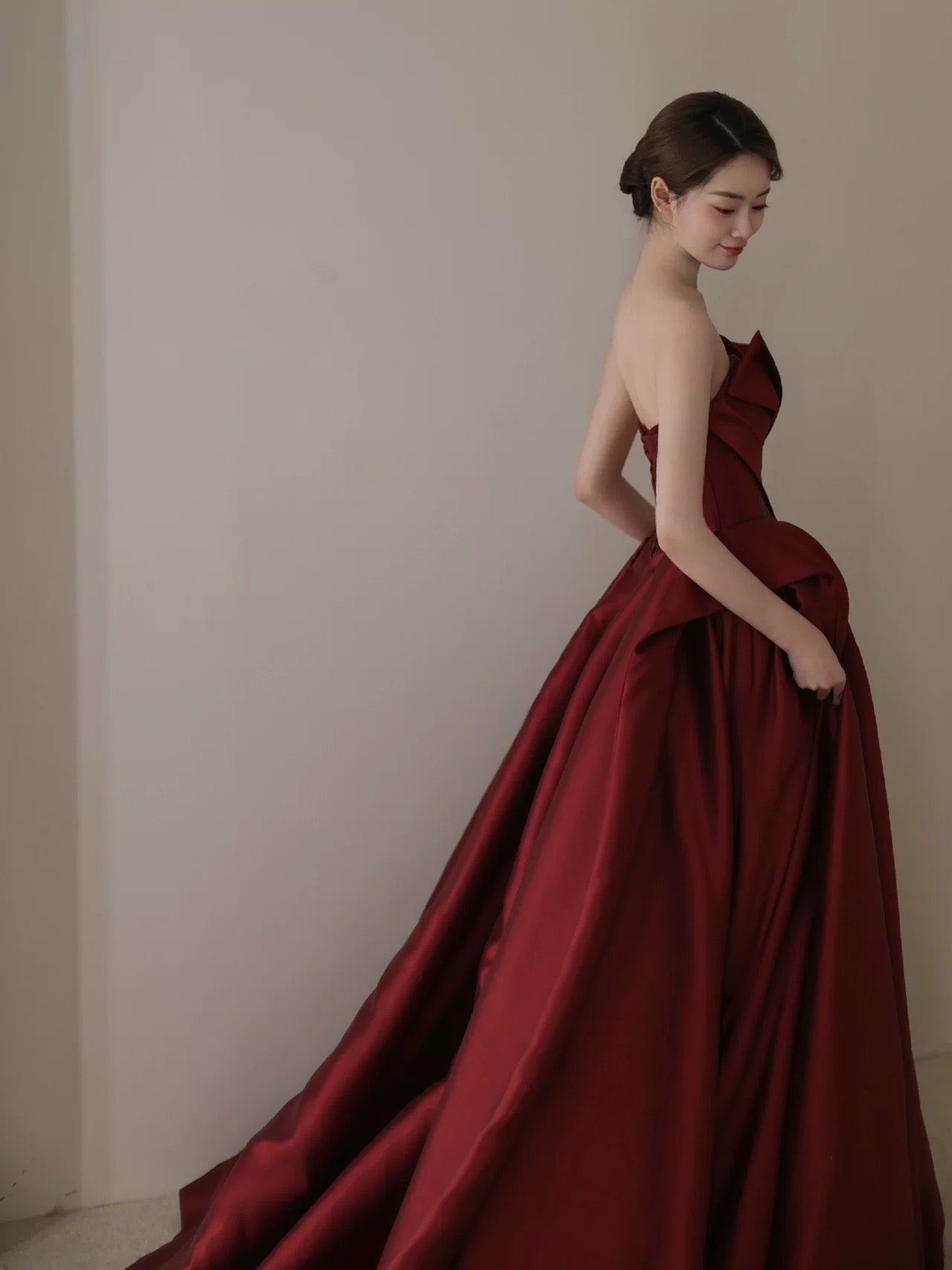 Robe de bal élégante sans bretelles en satin bordeaux longue robe de soirée robes de soirée C3241