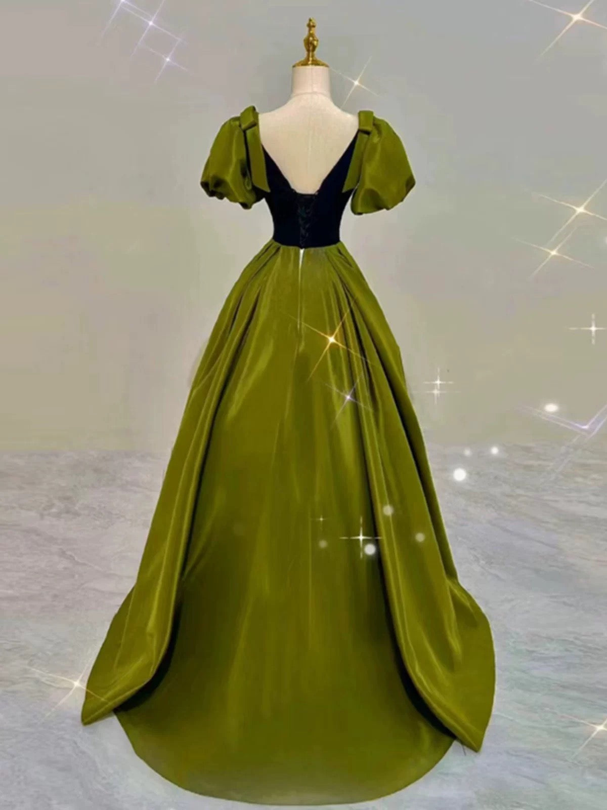 Robe de bal élégante en satin vert olive à décolleté en V, longue robe de soirée C3250