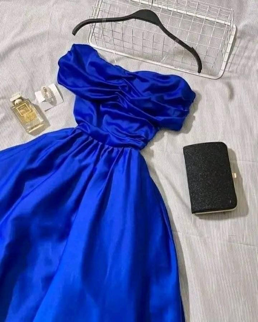 Robe de bal sexy à épaules dénudées bleu royal avec longue robe de soirée plissée en satin C3296