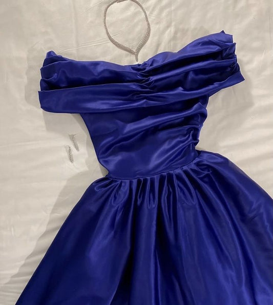 Robe de bal sexy à épaules dénudées bleu marine avec longue robe de soirée plissée en satin C3297