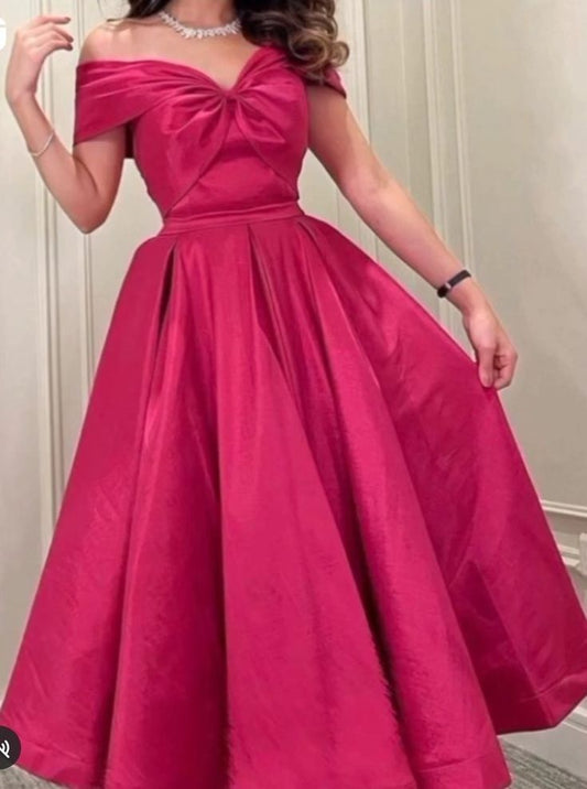 Robe de soirée longue rose sexy à épaules dénudées et ligne A avec volants C3322