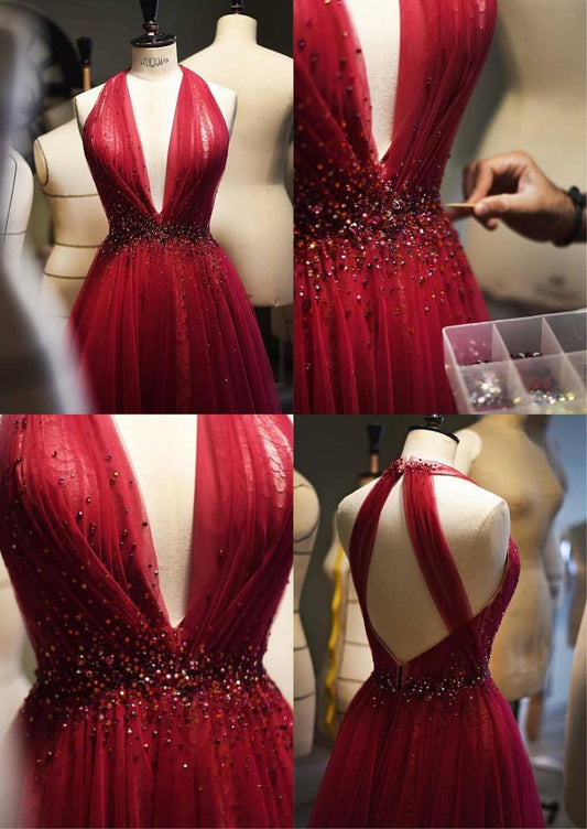 Robe de soirée longue élégante en tulle rouge à décolleté en V et ligne A avec perles C3379