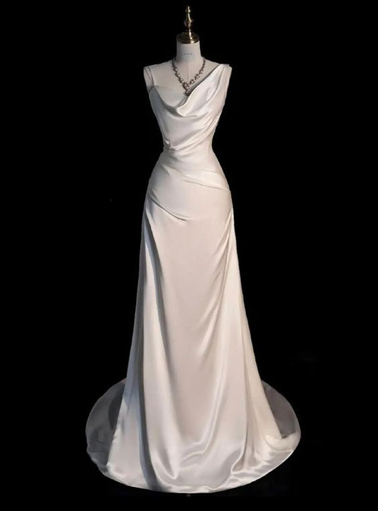 Robe de mariée longue blanche en satin à bretelles sirène élégante C339