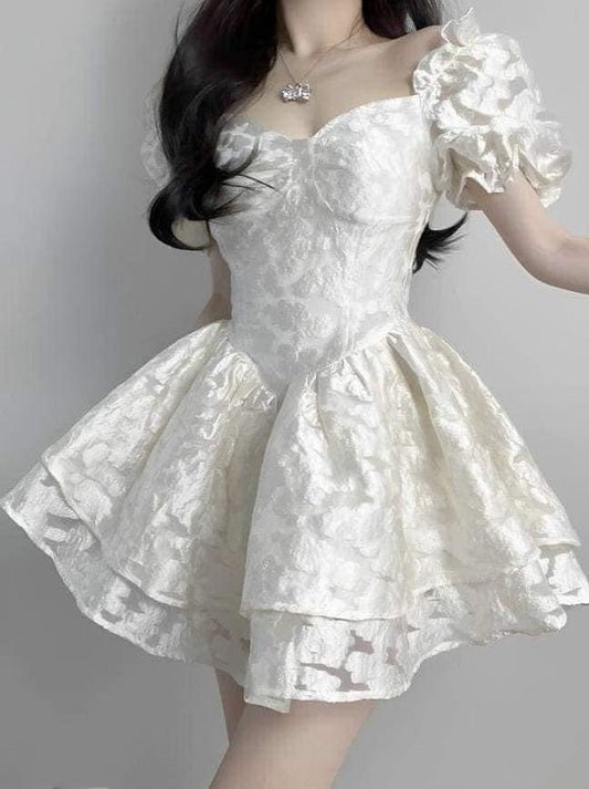 Simple Sweetheart Short Sleeves Ball Gown Lace Homecoming Dress C341