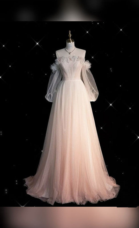 Robe de soirée longue rose en tulle à épaules dénudées et à volants C3426