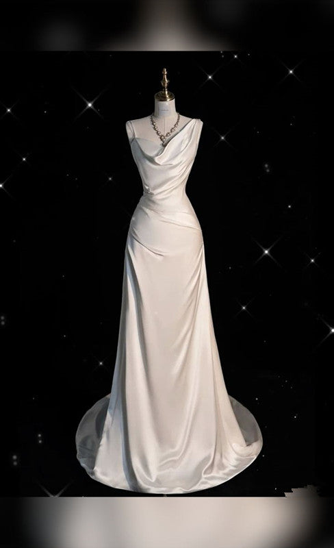 Robe de mariée longue en satin blanc à volants et sans manches, style sirène chic, robe de mariée C3428