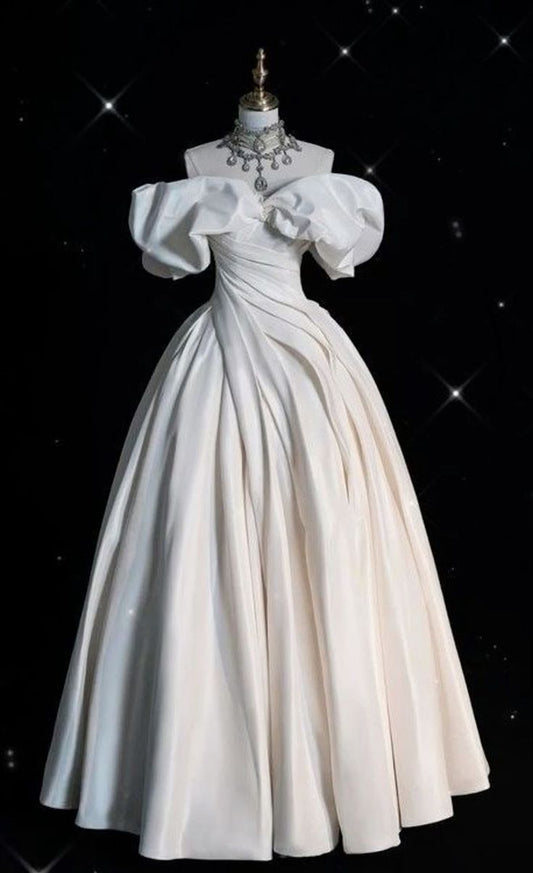 Robe de bal chic à épaules dénudées et volants en satin, longue robe de mariée blanche, robe de mariée C3429