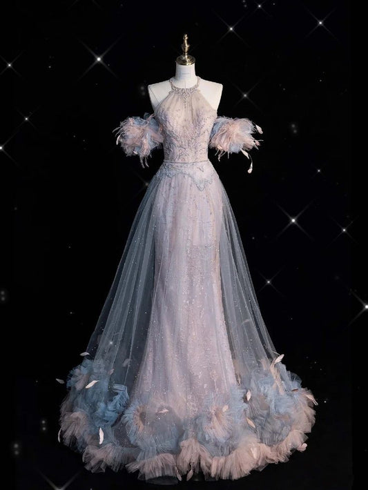 Robe de soirée sirène à col haut et manches courtes en tulle avec plumes C3439