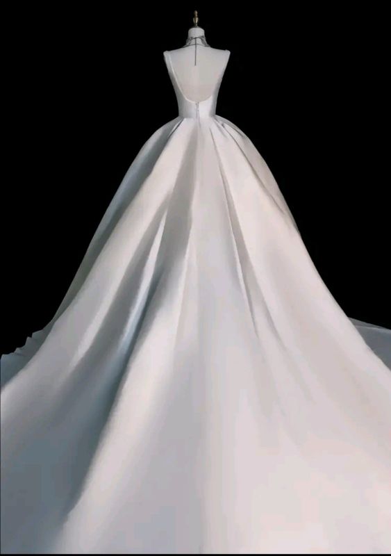 Elegant Ball Gown Satin Long White Wedding Dresses CC344