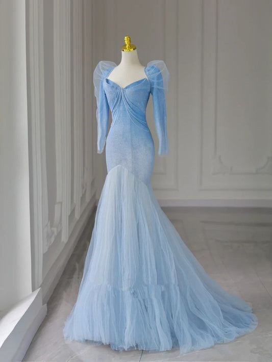 Robe de soirée sirène à manches longues en tulle bleu avec décolleté en cœur et volants C3451