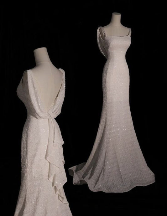 Robe de mariée longue sans manches à bretelles sirène chic et paillettes blanches avec dos froncé C3463