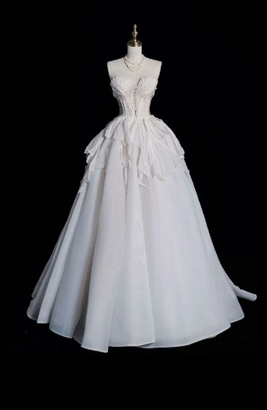 Elegant Ball Gown Sweeteart Satin Long White Wedding Dresses With Beads CC347