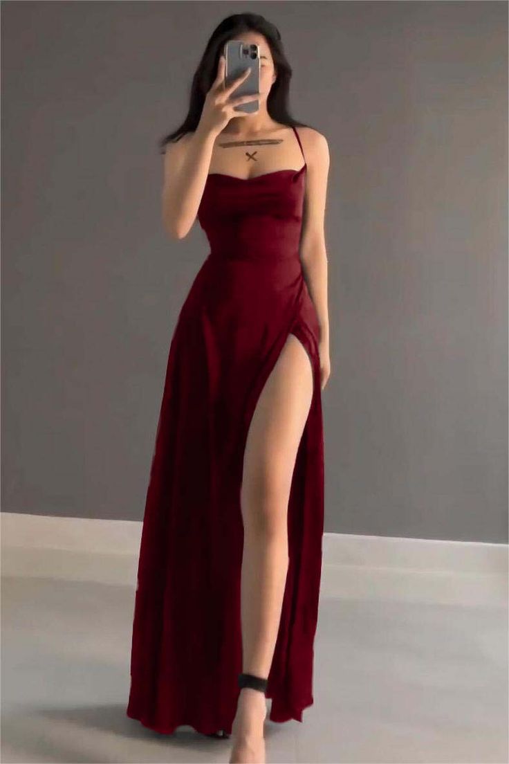 Robe de soirée longue en satin rouge à bretelles spaghetti élégantes en ligne A Tenues d'anniversaire CC3550