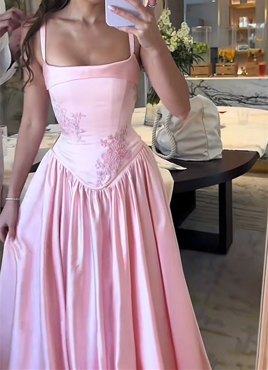 Robe de soirée longue en satin rose à bretelles trapèze élégante, tenue d'anniversaire C3553