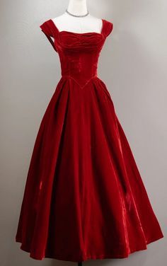 Vintage Ball Gown Sweetheart Red Velvet Prom Dresses Birthday Outfits C3571