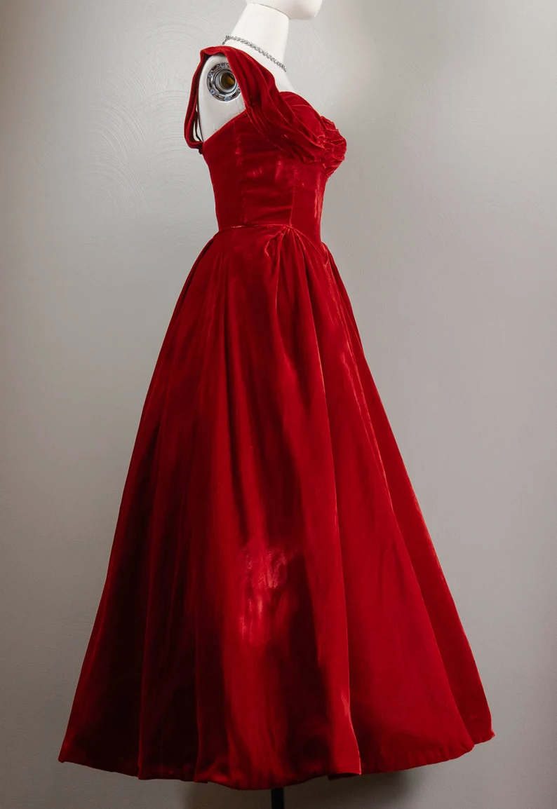 Vintage Ball Gown Sweetheart Red Velvet Prom Dresses Birthday Outfits C3571