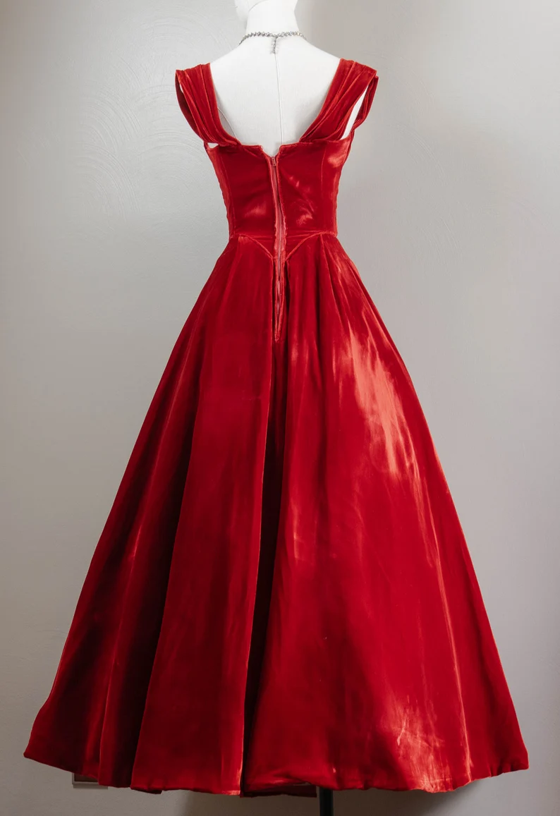 Vintage Ball Gown Sweetheart Red Velvet Prom Dresses Birthday Outfits C3571