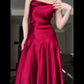 Jolie robe de bal longue en satin rouge à bretelles spaghetti et coupe trapèze C3602