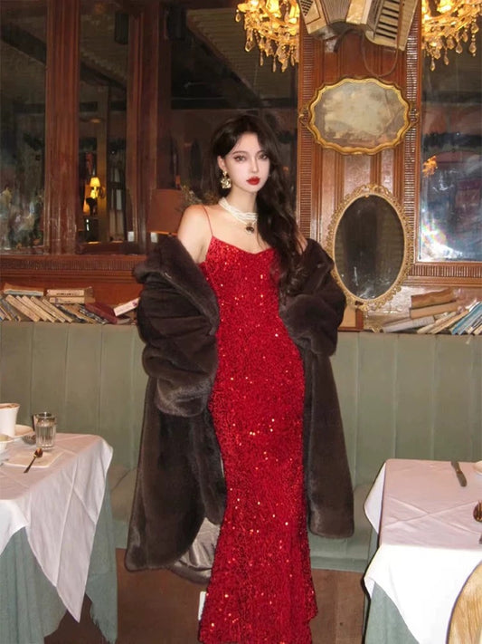 Robe de soirée sirène vintage à bretelles spaghetti et paillettes rouges C3612