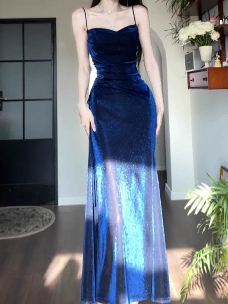 Superbe robe de soirée longue bleu marine à bretelles spaghetti et gaine, tenue de bal, tenue d'anniversaire, C3614