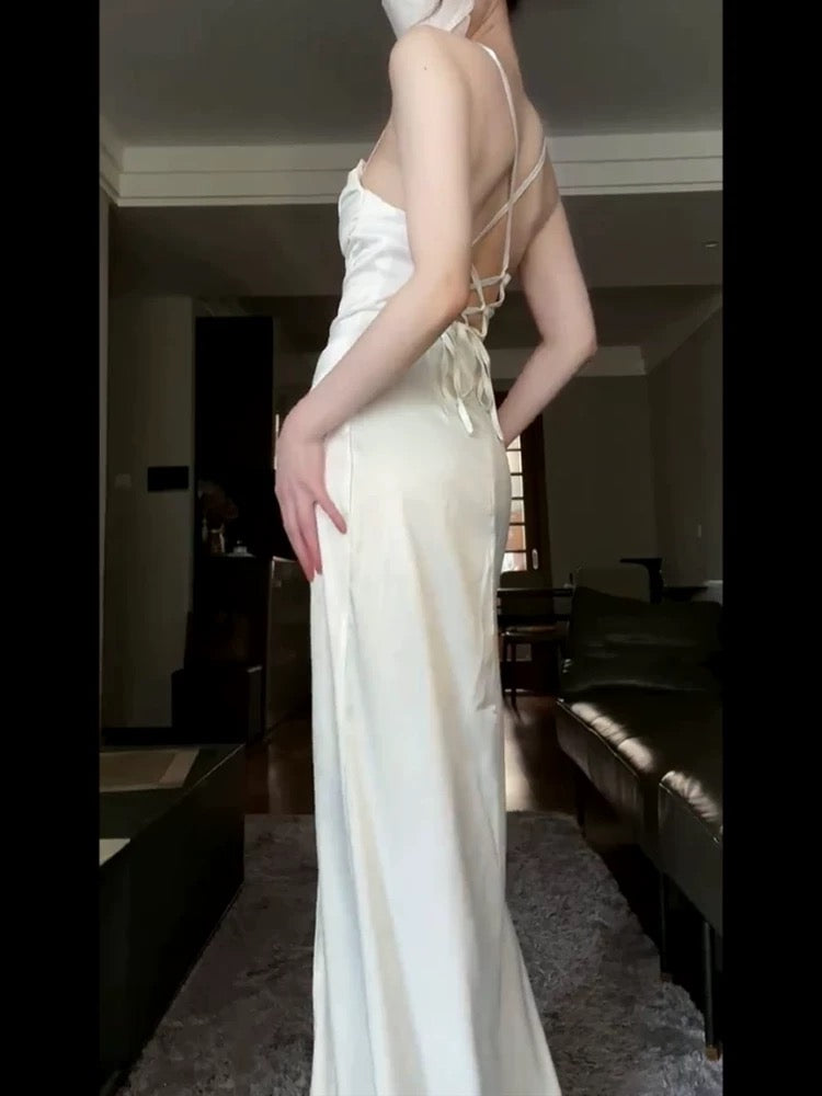 Robe de soirée longue en satin blanc à bretelles spaghetti style sirène vintage C3629