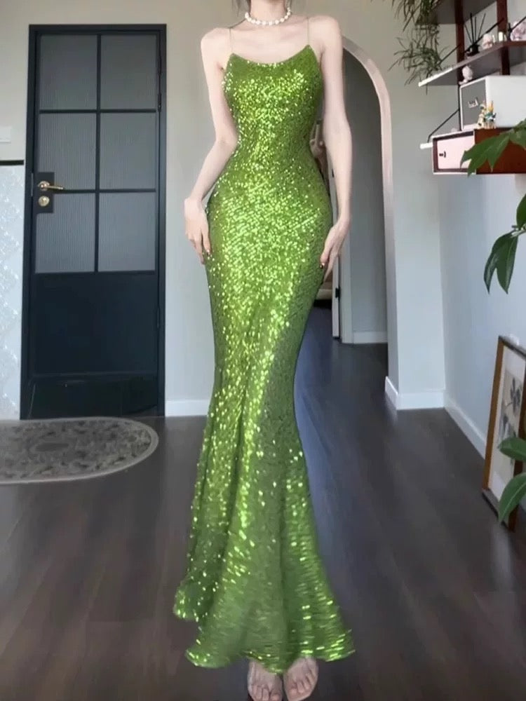 Robe de soirée longue à bretelles spaghetti vintage à paillettes vertes C3670