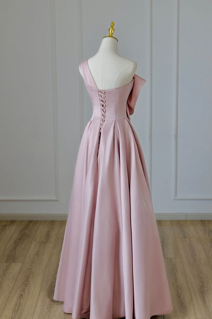 Jolie robe de soirée en satin rose à une épaule et ligne A avec nœud C3690