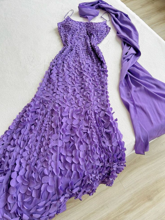 Robe de soirée longue en dentelle à bretelles spaghetti et jolie sirène lilas C3718