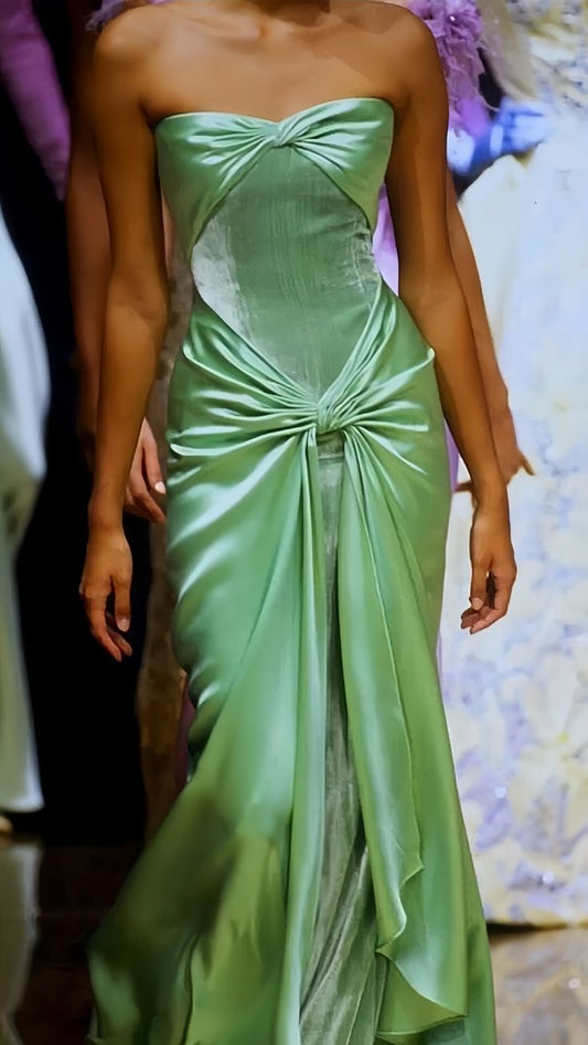 Robe de soirée longue en satin vert à bretelles style sirène C3720