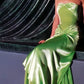 Robe de soirée longue en satin vert à bretelles style sirène C3720