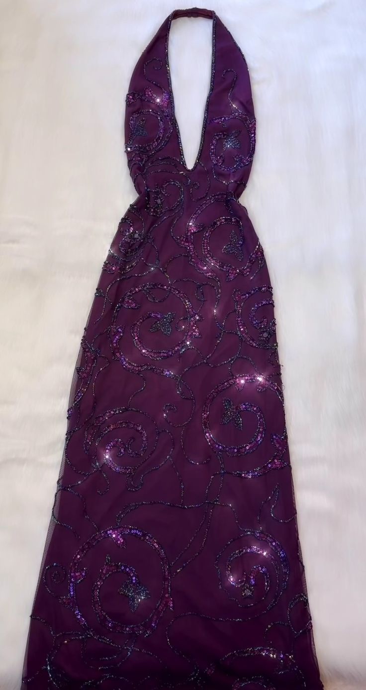 Jolie robe de soirée longue en perles de raisin à col licou sans manches C3726