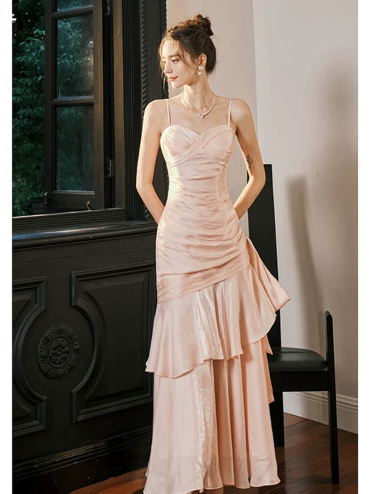 Robe de soirée longue rose à bretelles spaghetti et jolie sirène C3786