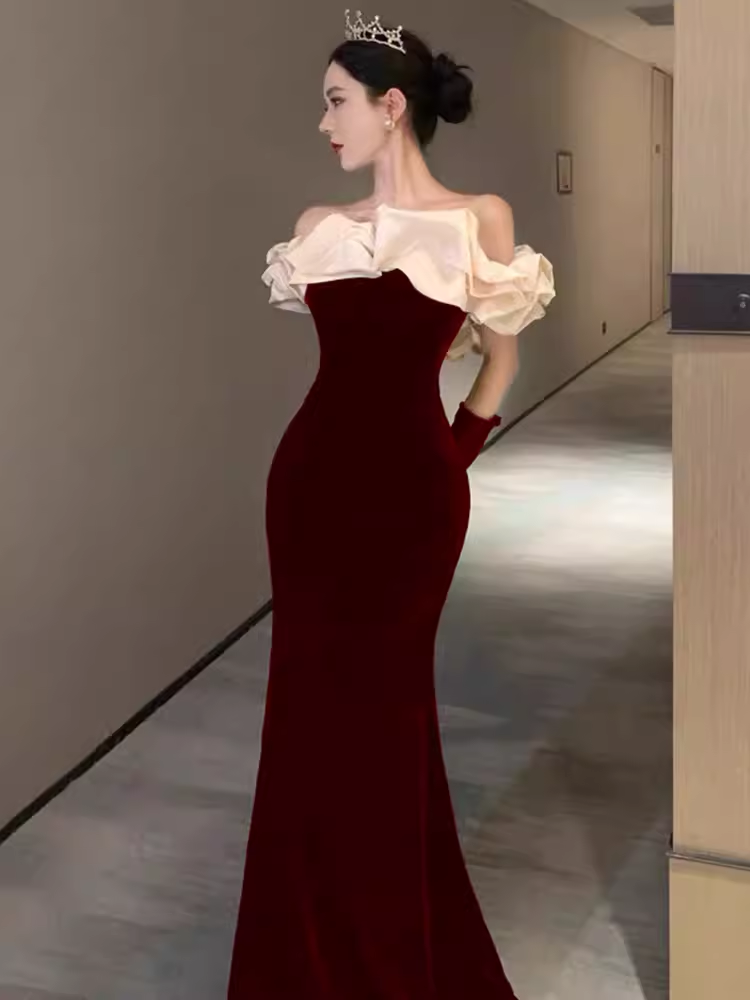 Sexy Mermaid Burgundy Velvet Prom Dresses With Gloves C43