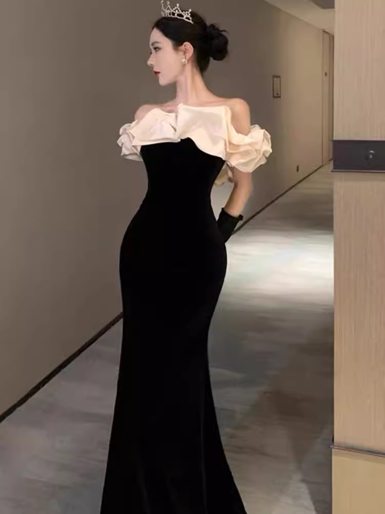 Sirène sexy sur l'épaule robes de bal noires C54
