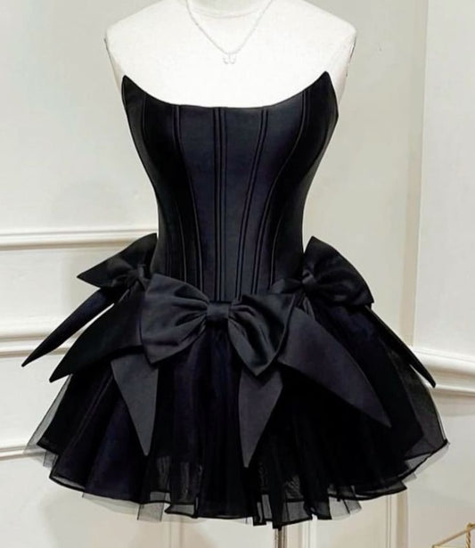 Chic A line Black Strapless Short Homecoming Dress Satin Party Dress C580