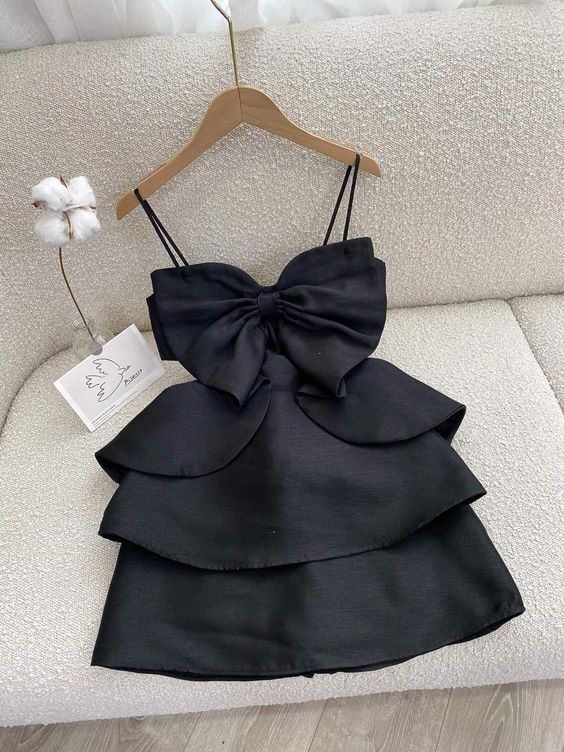 Chic A line Black Straps Short Homecoming Dress Satin Party Dress C582