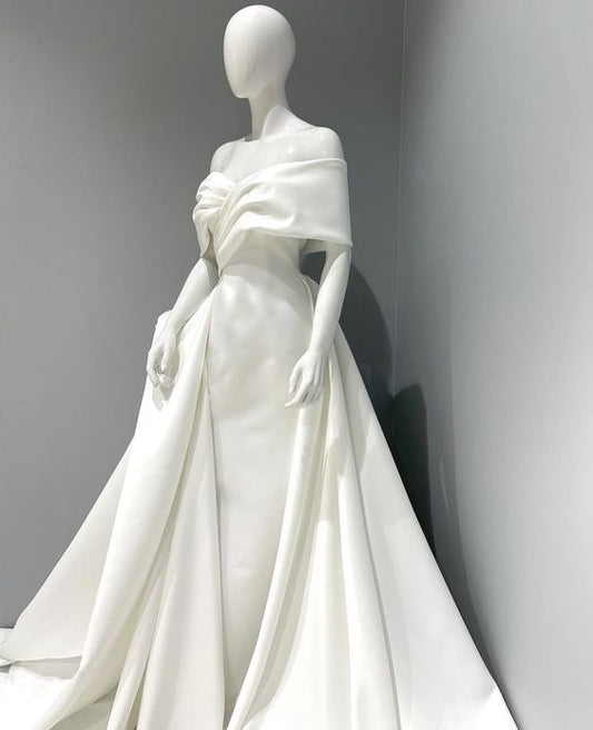 Chic gaine hors de l'épaule longues robes de mariée en satin C809