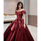 Robe de bal longue sexy en satin bordeaux à épaules dénudées et coupe A C843