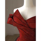 Robe de bal longue sexy en satin bordeaux à épaules dénudées et tulle C848