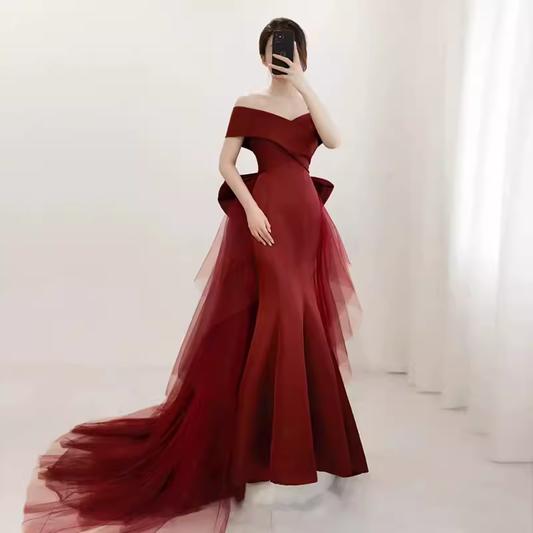 Robe de bal longue en Satin bordeaux, sexy, épaules dénudées, avec nœud papillon, C851