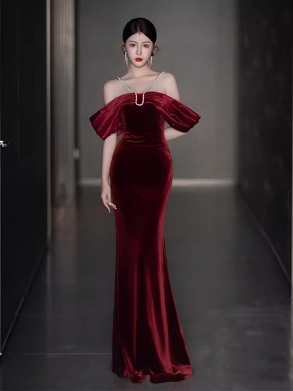 Robe de bal sexy sirène, épaules dénudées, manches courtes, velours bordeaux, C858