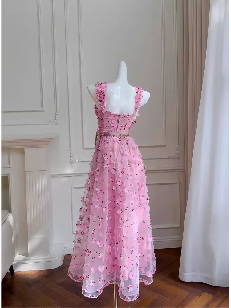 Jolie robe de bal longue en tulle rose à fleurs C963