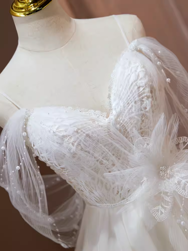 Sexy une ligne hors de l'épaule Tulle blanc robes de soirée courtes C967