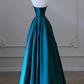 Robe de bal longue trapèze en satin vert foncé B152